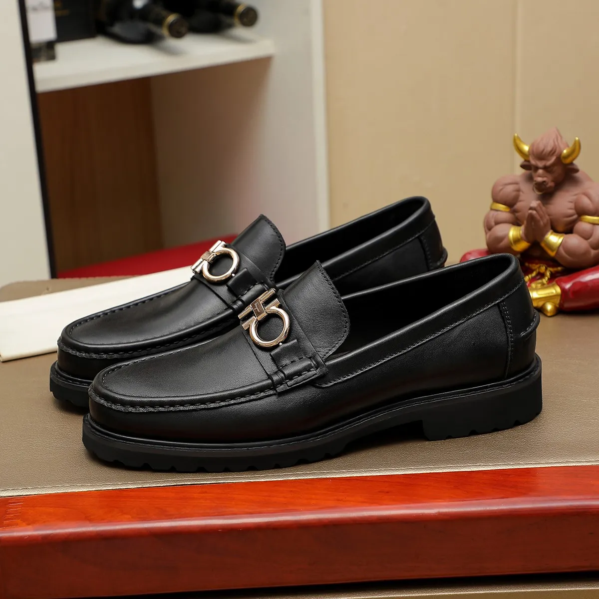 Men's shoes 💰440 Ferragamo [Ferragamo] top imported suit men's shoes 💯Original copy of the official website, product materials: selected imported embossed calfskin + luxury hardware buckle accessories ~ imported water-dyed cow 🐂 leather lining. Strong three-dimensional visual effect, original combination outsole, multiple colors available😘 Size: 39-44 (38.45.46. Customized)